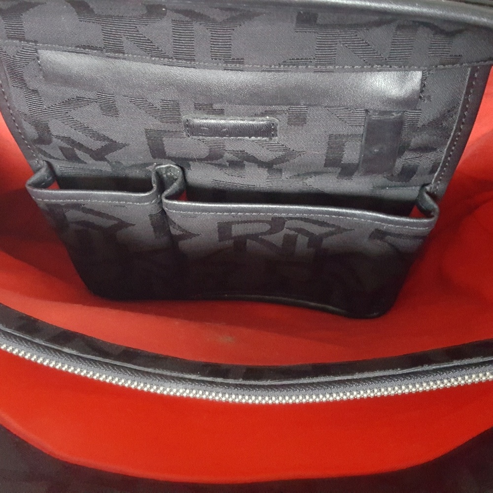 DNKY HANDBAG - Picture 3 of 3